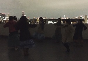 満月の下 マヒナクラスのレッスン