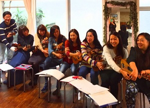 新宿 フラ ウクレレ